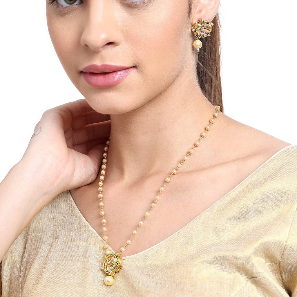 22Kt Gold-Plated Floral Kundan Pearl Chain Necklace Set : PE14009
