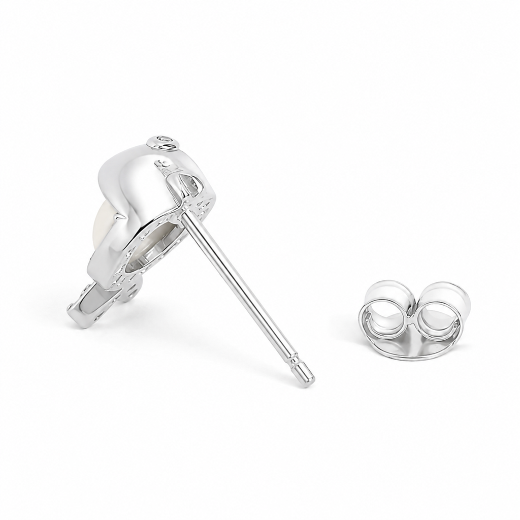 Silver Little Pearl Fish Stud Earrings : WER00062