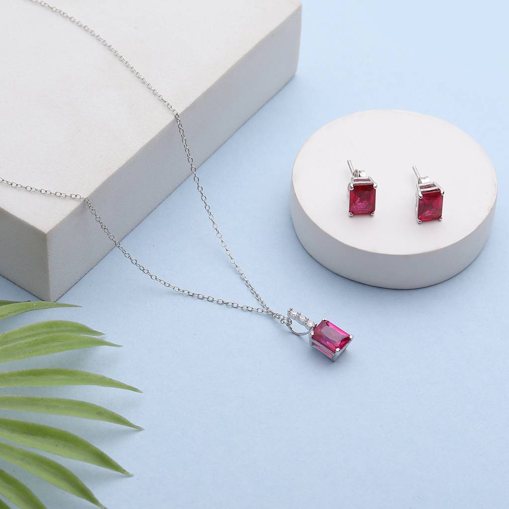 Iski Uski 925 Sterling Silver Alicia Ruby Pendant Set