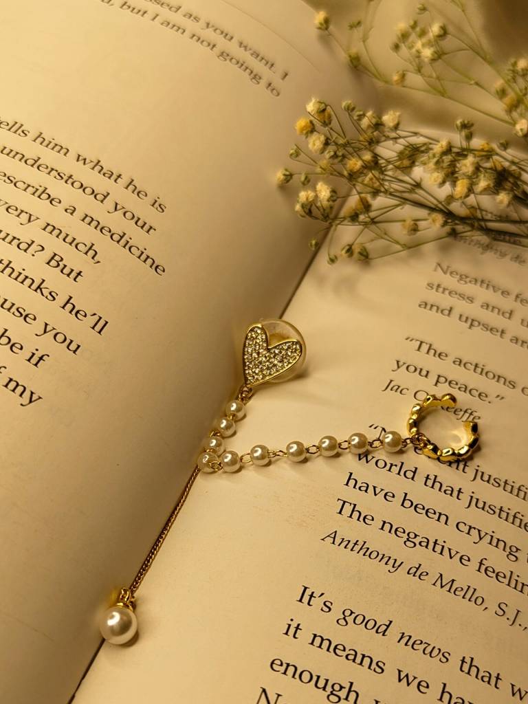 Heart Single Ear Cuff With Pearl Hanging : S925E375HSEP