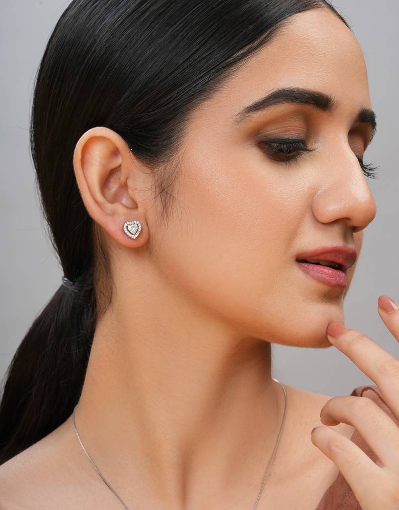 Romantic Heart-Shaped White Multiple Stone Cz Stud Earrings : ER-40023-R