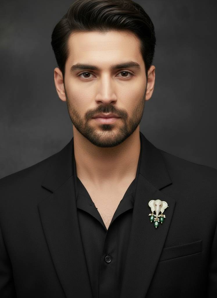 Royal Men'S Emerald Ganpati Brooch : X3QJ508