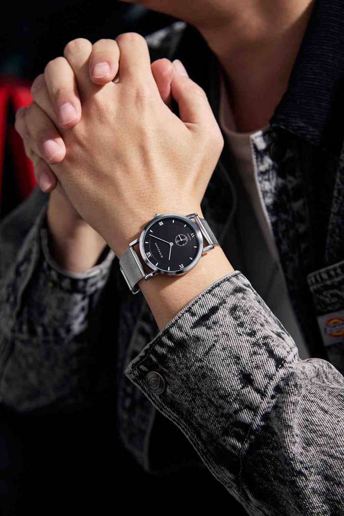 Giordano Classic Analog Quartz Watch For Men Â Mesh Metal Strap, Minimalist Dial With Roman Numerals, Slim Ele : GZ-50186-33