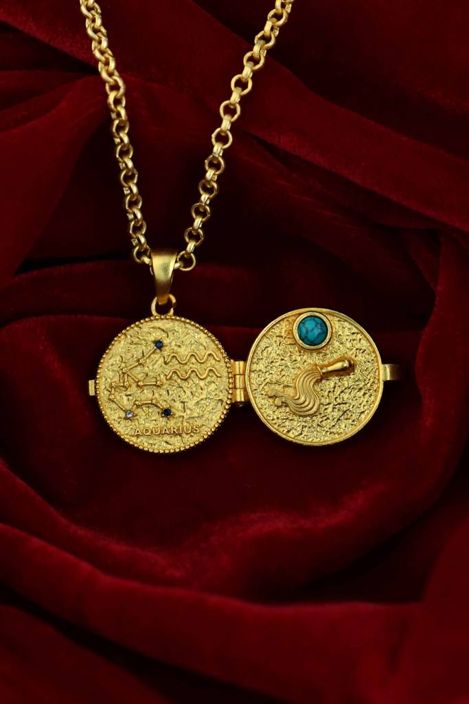 Golden Aquarius Nakshatra Photo Locket : TZSN23