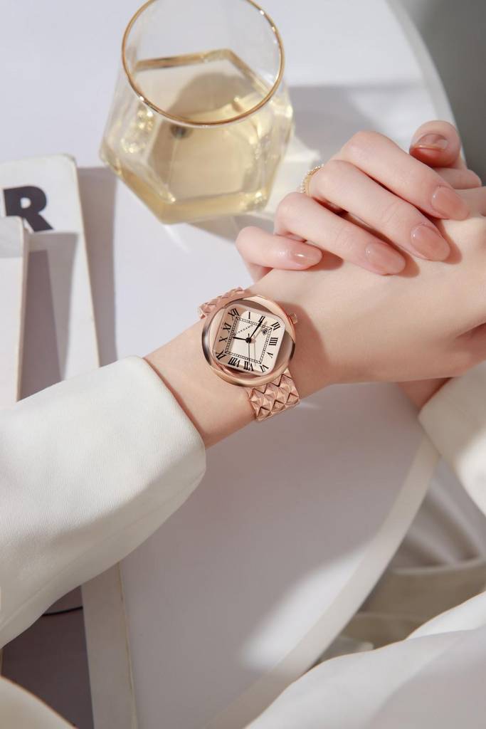 Giordano Elegant Analoge Watch For Women - Unique Rounded-Square Dial, Roman Numeral Dial, Date Display And Text : GZ-60121-11