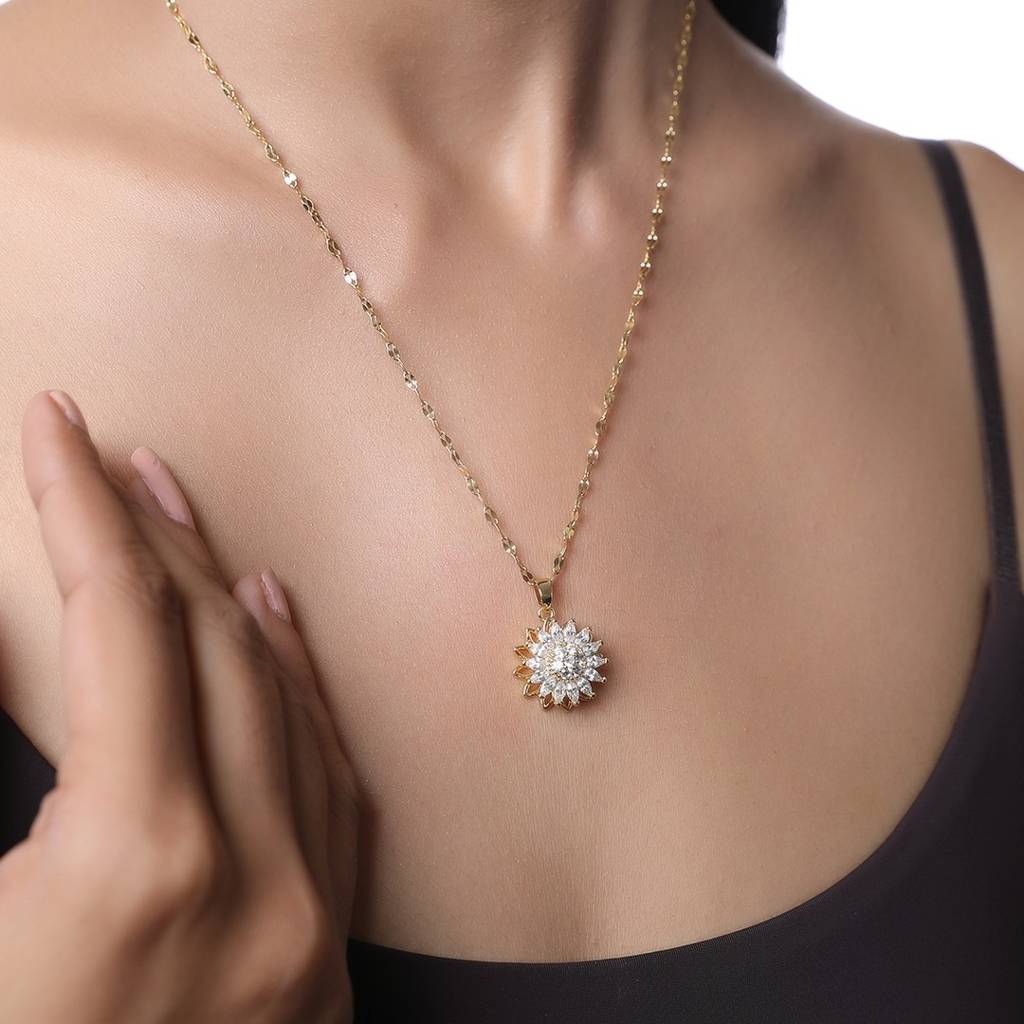 Double-Layer Rotating Sunflower Pendant Necklace : C-501