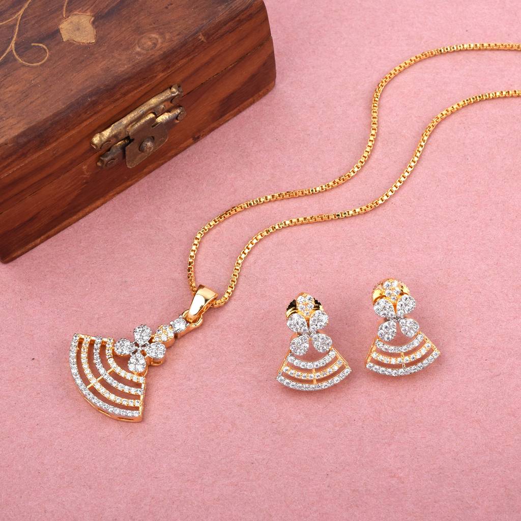 Diamond Dream Pendant Set With Chain : PJPENGJCZ141