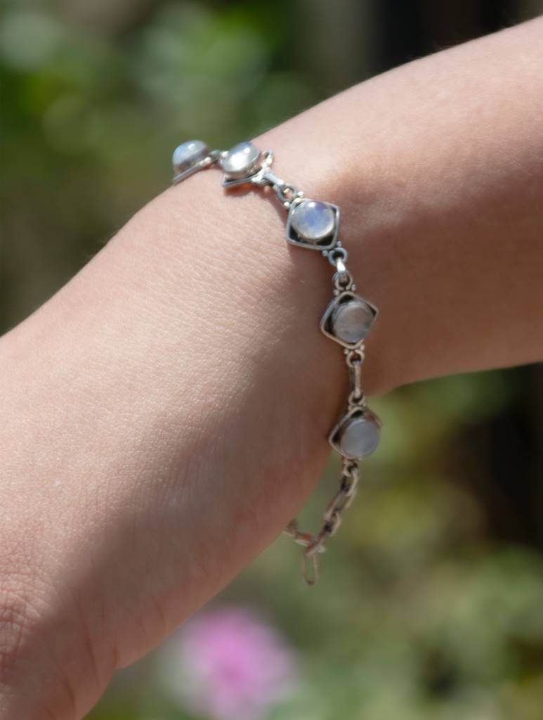 925 Sterling Silver Moonstone Bracelet For Women | Gemstone Bracelet | Handmade Silver Jewelry | Elegant Daily Wear  : FU-1236