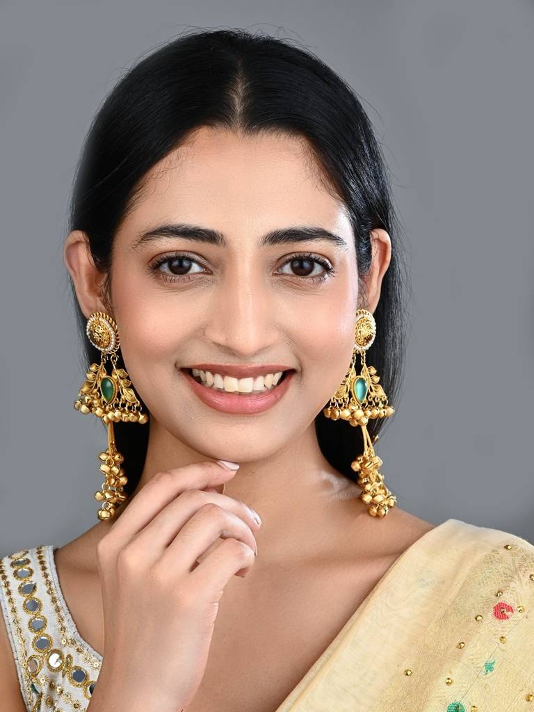 Gold Plated Studs With Ear Chains : S24KCER648GRN