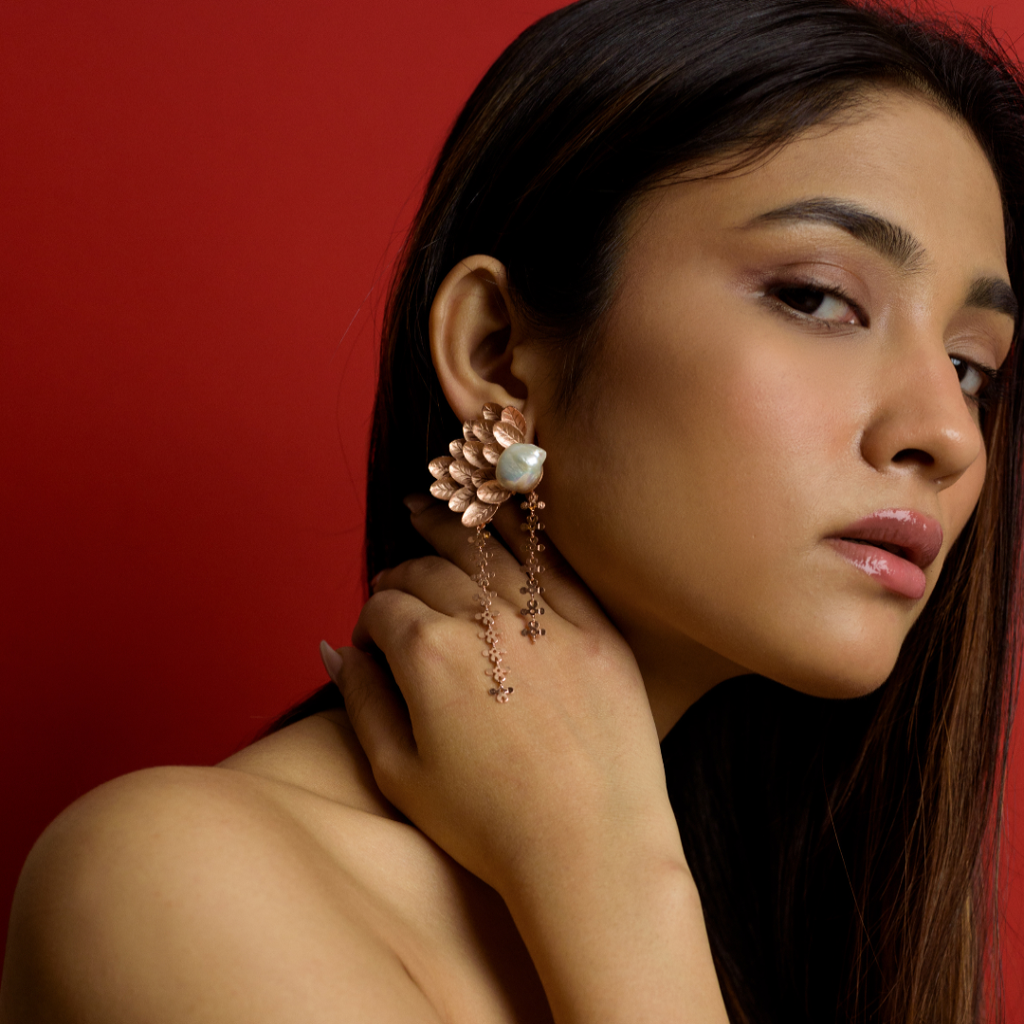 Baroque Beauty Leaf Earrings : AC-1071