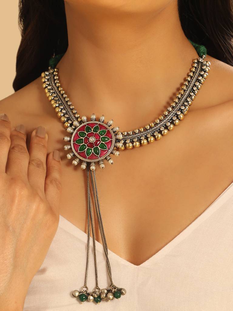 Green Mirage Oxidized Silver Necklace Set : YI24A0447N