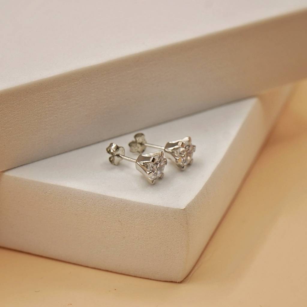 Sterling Silver Six-Prong Solitaire Stud Earrings : ERS079