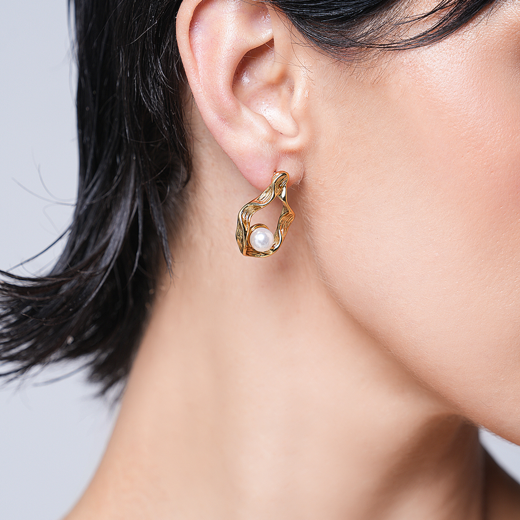 Bow Knot Titanium Steel Ear Studs : CAO0002NIH