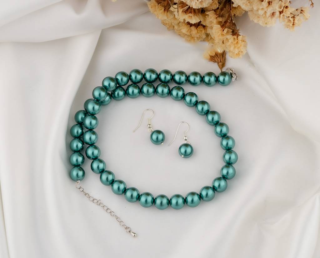 British Green Pearls Necklace Set : PRMBS01