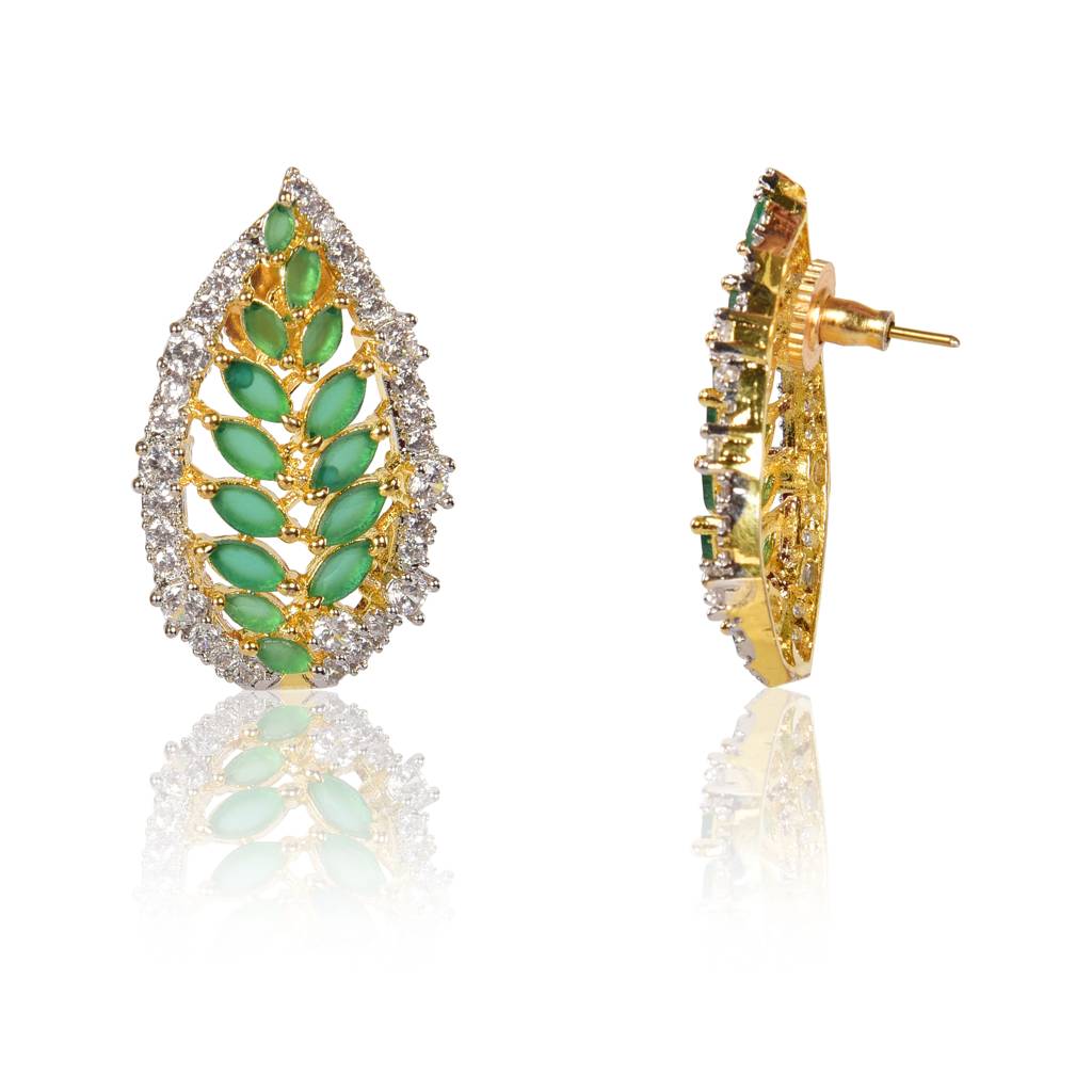 Leaf Stud Earrings : IE986B
