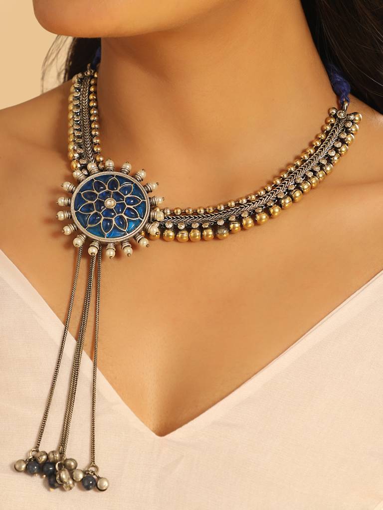 Midnight Bloom Oxidized Silver Necklace Set : YI24A0448N