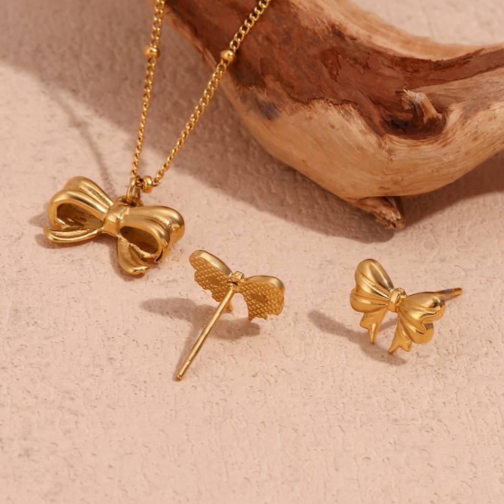 18K Plated Waterproof Anti-Tarnish Bow Pendant And Earrings Set : AMG0425PS3231G