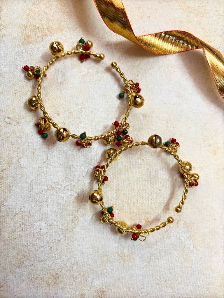 Set Of 2 Gold-Plated Beaded - Kashmiri Ghungroo Bangles : VI26BC100037