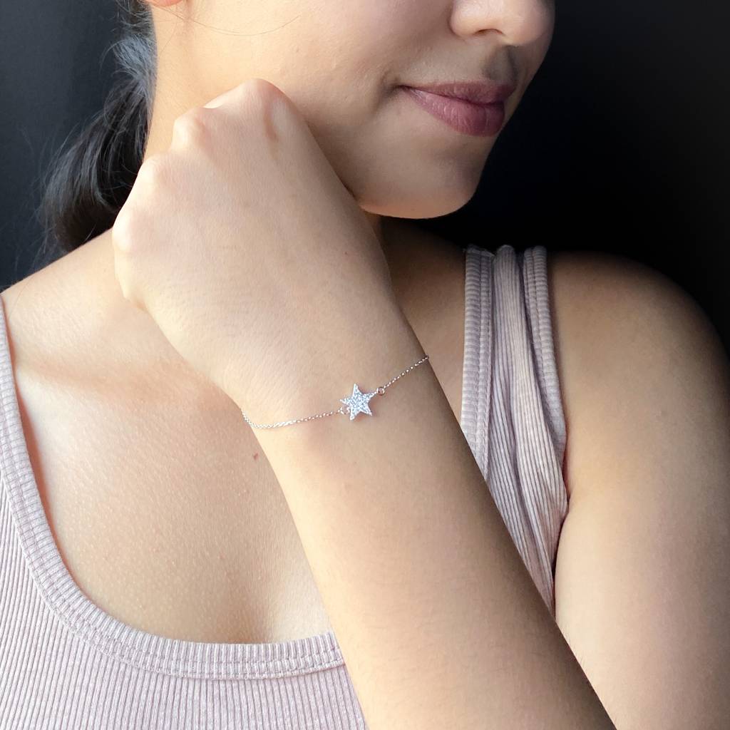 925 Silver Zircon Studded Star Bracelet : IS-BR-CH-1116