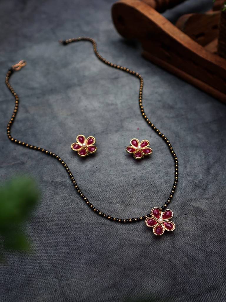 Forever Flowers -  Mangalsutra Necklace Set : PAMS06RE