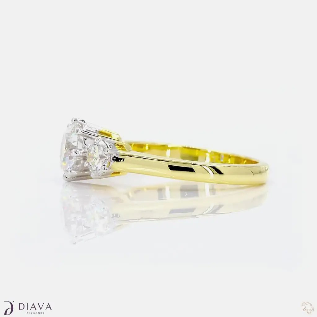 3-Stone Round Solitaire Ring : 3-StoneRoundSolitaireRing