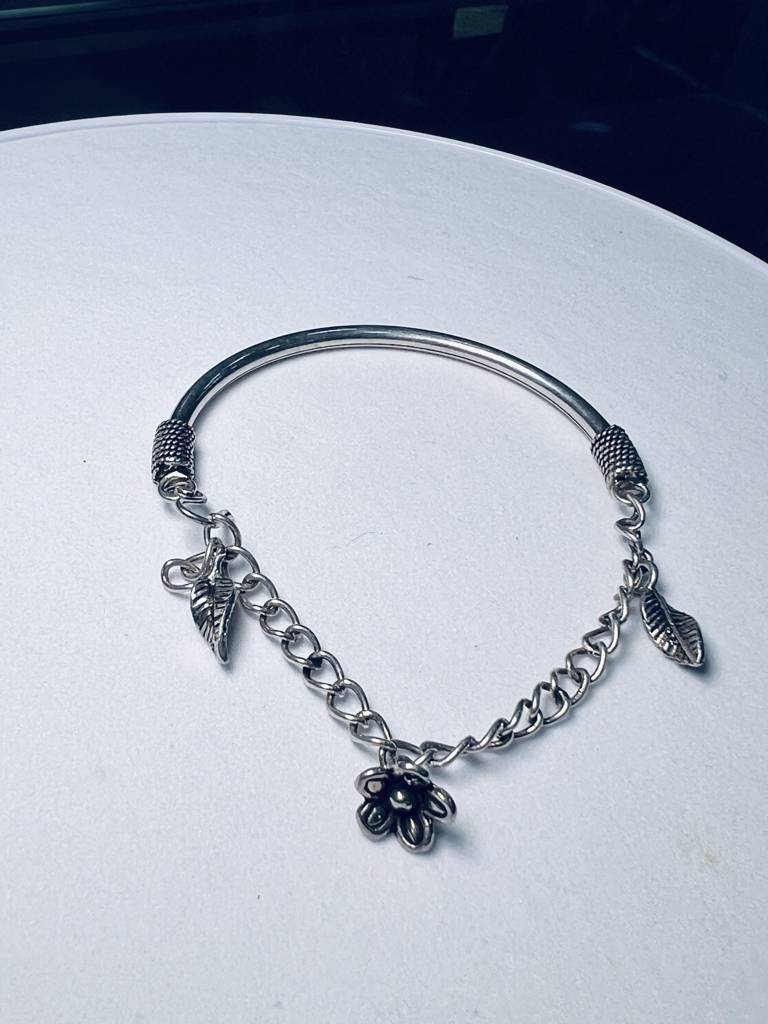 925 Silver Charm Bracelet With Leaf : CHN14