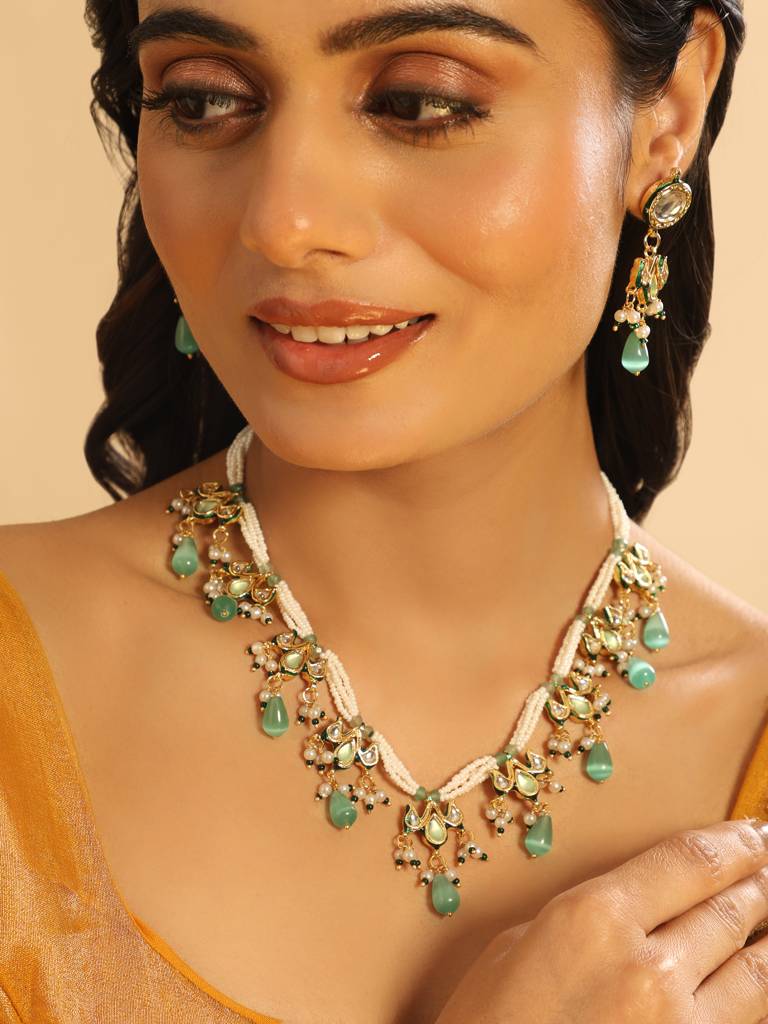 22K Gold Plated Pearl Empress Flora Green Stone Drops Necklace Set : YI24A0446N