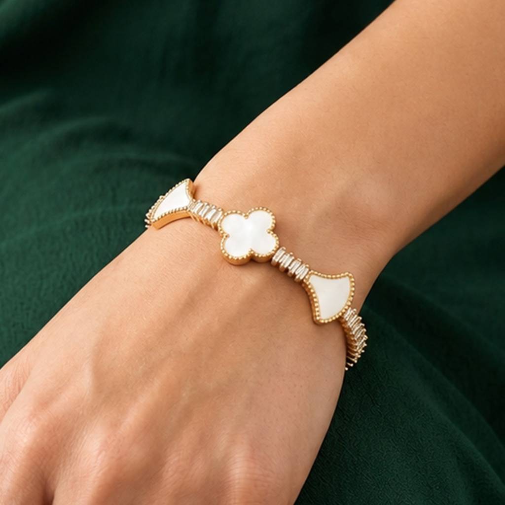 White Clover Crystal Anti-Tarnish Bracelet For Women : HSPS60MB1939