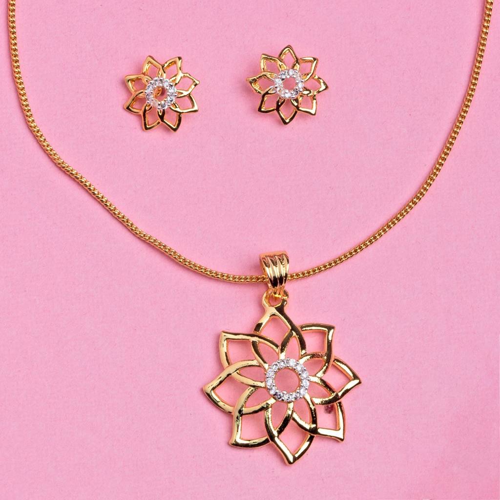 Estele Gold Plated Cz Flower Designer Pendant Necklace For Women (Set Of 2) : AD-294NKER