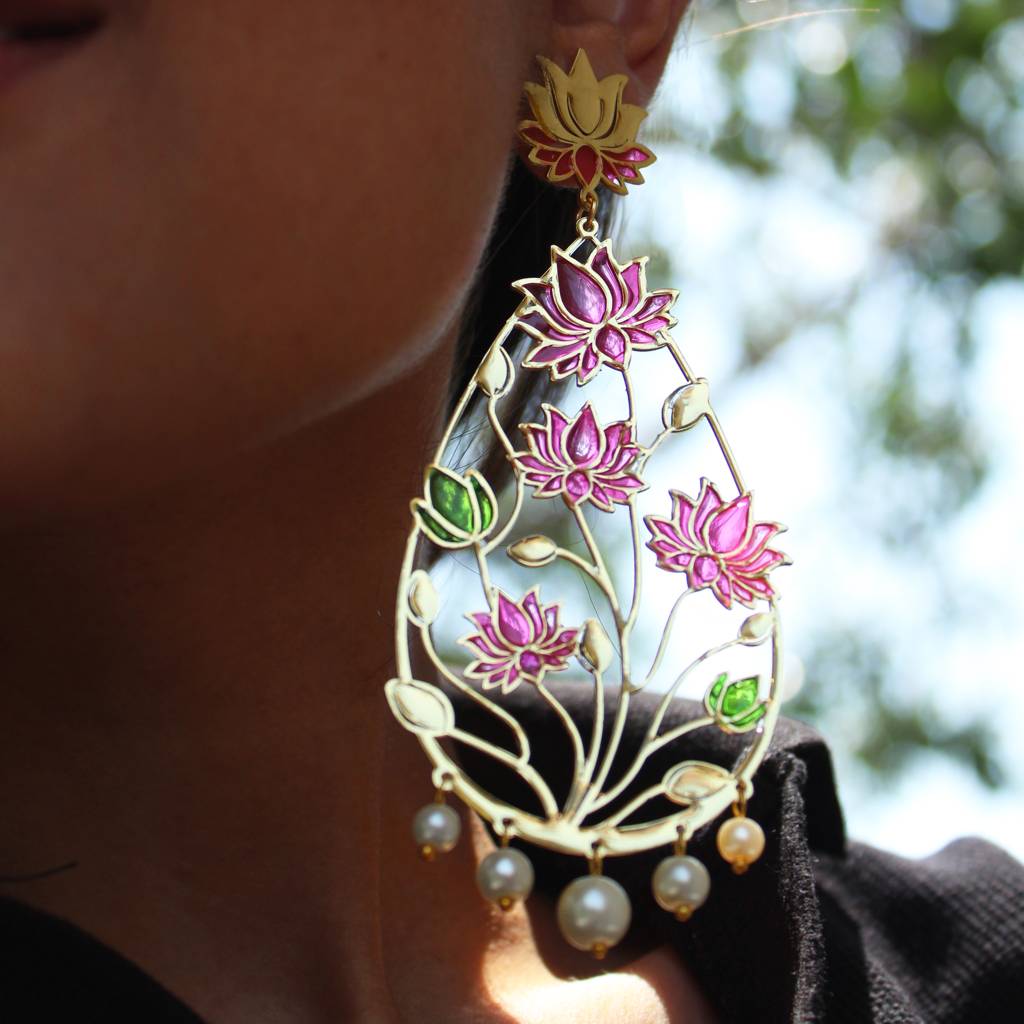 Lotus Flower Resin Earrings : ACE288