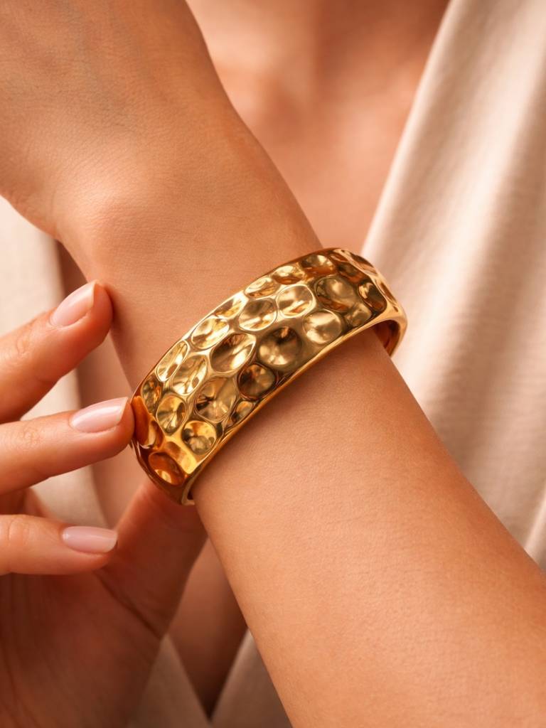 Sculptural Round Gold Cuff Bracelet – Anti Tarnish, Water Resistant : ATB694SRC