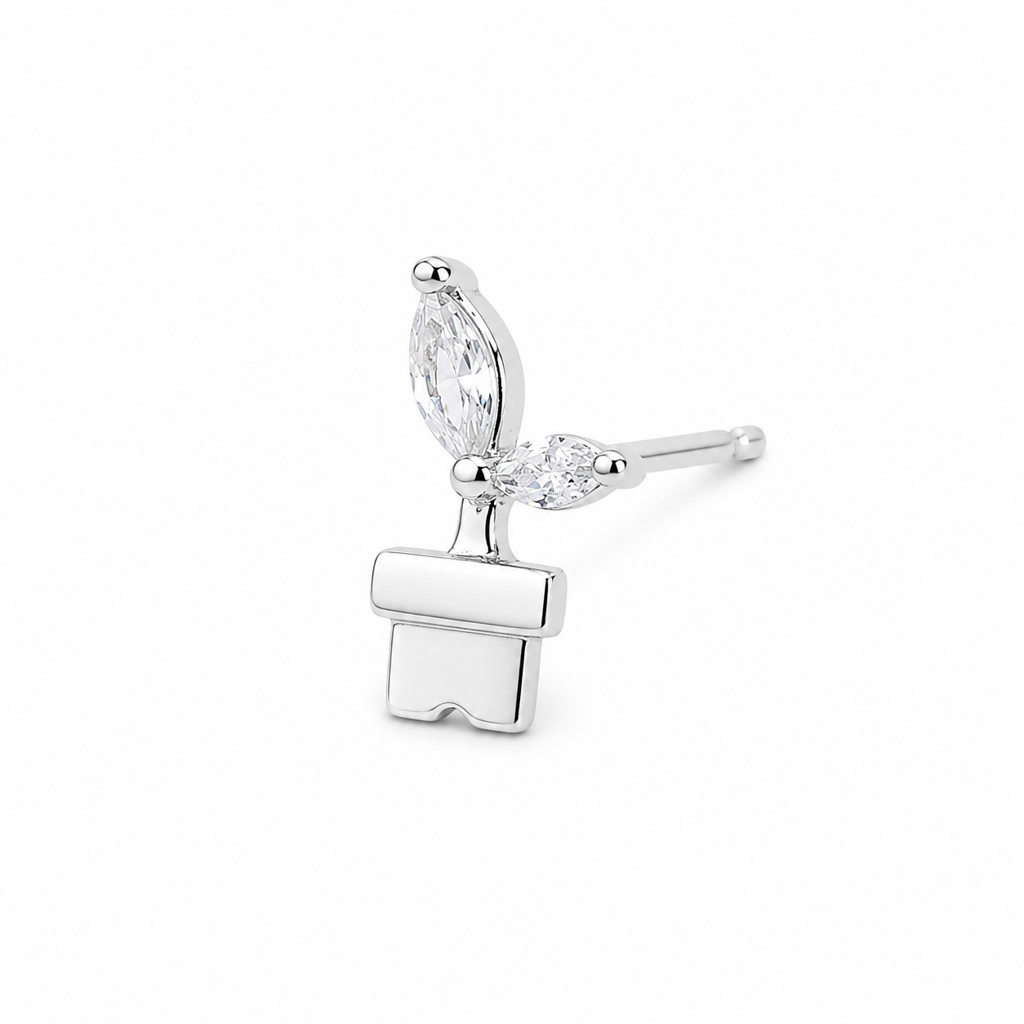 Silver Crystal Leaf Pot Studs : WER00068