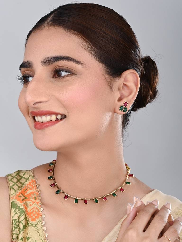 Gold Plated Delicate Necklace Set : S24MRNKS489MLT