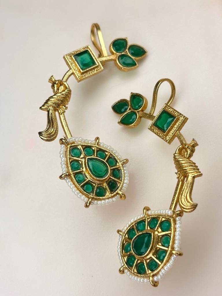 Gold-Plated Kundan Stone Studded & Beaded Peacock Shaped Ear Cuff : VI26EROX100226