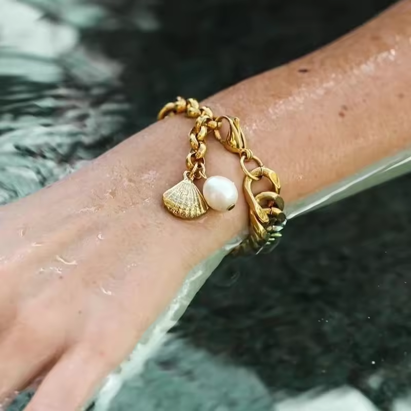 Pearl Shell Splendour Gold Loose Bracelet : PearlShellSplendourGoldLooseBracelet-JD-BR-LG-12