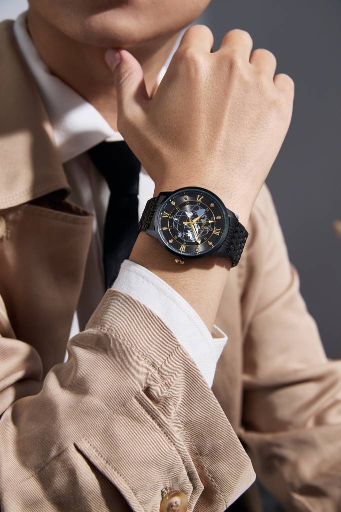 Baker Collection Analog Quartz Watch For Men With Stainless Steel Strap, Luminous Hands And World Map Dial Design : LFM10009-22