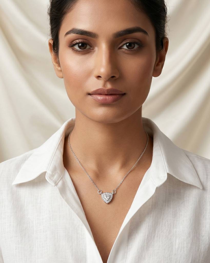 925 Silver Trillion Cut Pendant Necklace : IS-NC-PC-1183