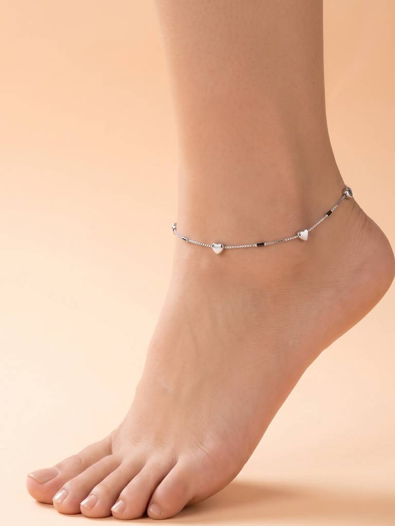 The Amour Silver Heart & Black Bar Box Chain Anklet : AK1121