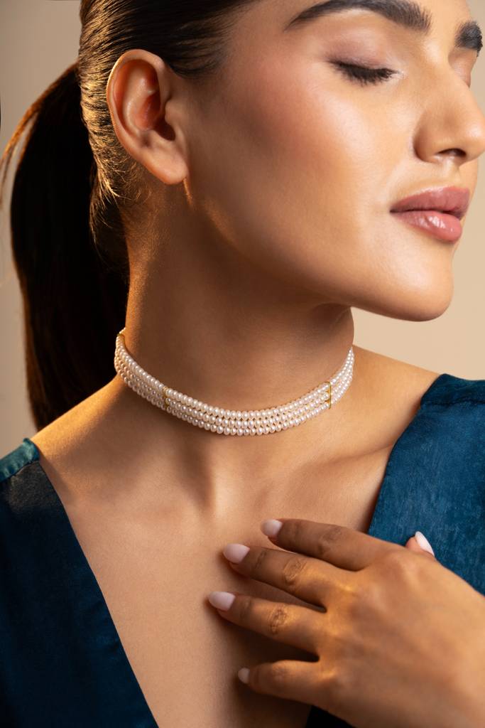 Sanren - Triple Freshwater Pearl Choker : NCK-SANREN-PRL-WHT