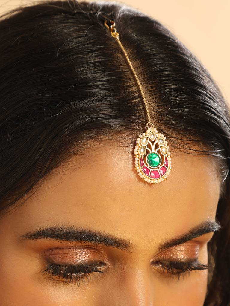 Pearl And Kundan Grace Minimal Maang Tikka : YI24A0432H