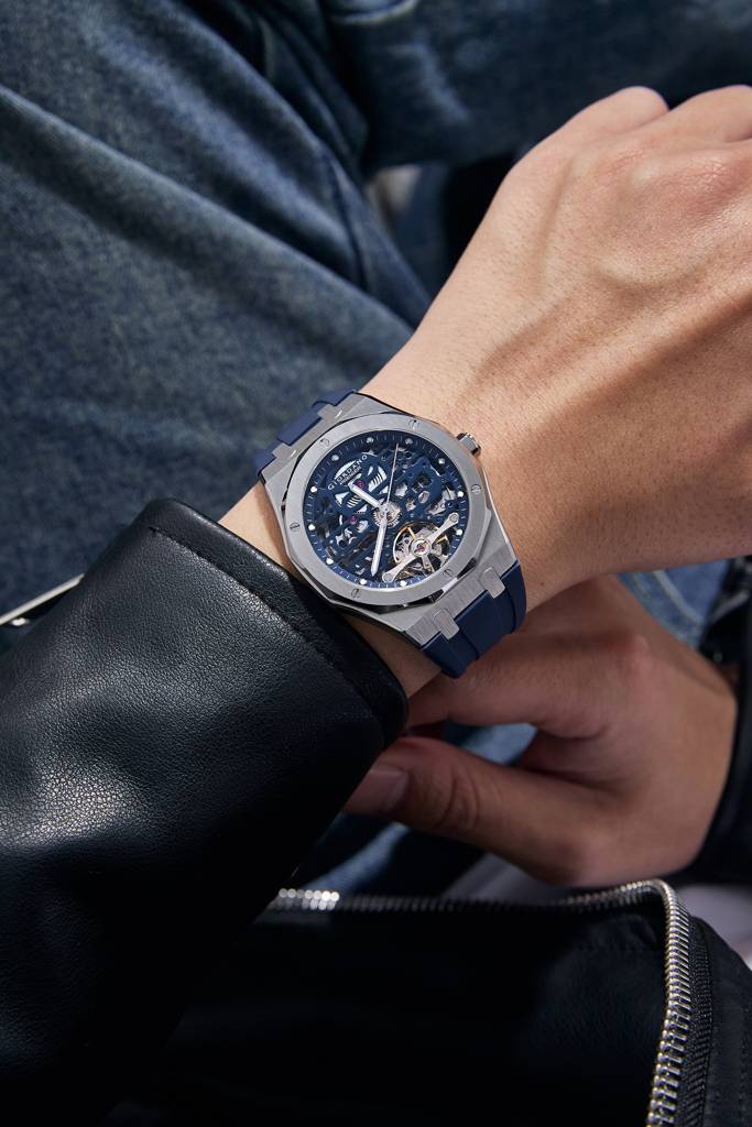Premier Phantom Collection Automatic Watch For Men With Skeleton Round Dial, Luminous Hands And Markers, Silicon : GZ-50224-03