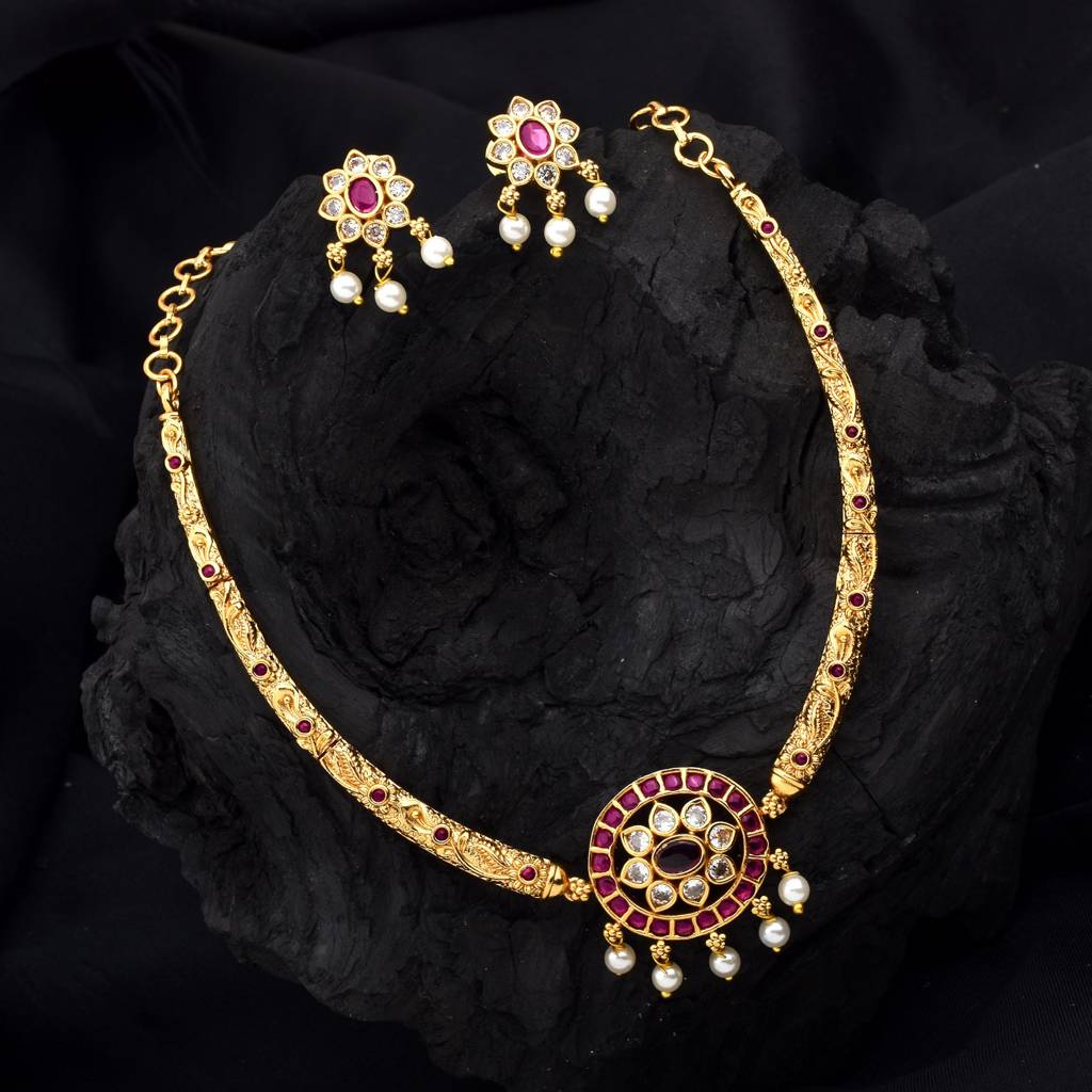 Gilded Heritage Necklace Set : SCNECKAMRCZ04