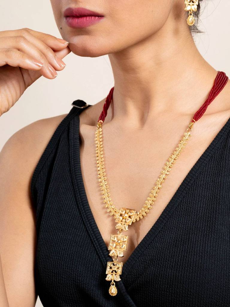 Gold Plated Floral Necklace Set : LAANP103