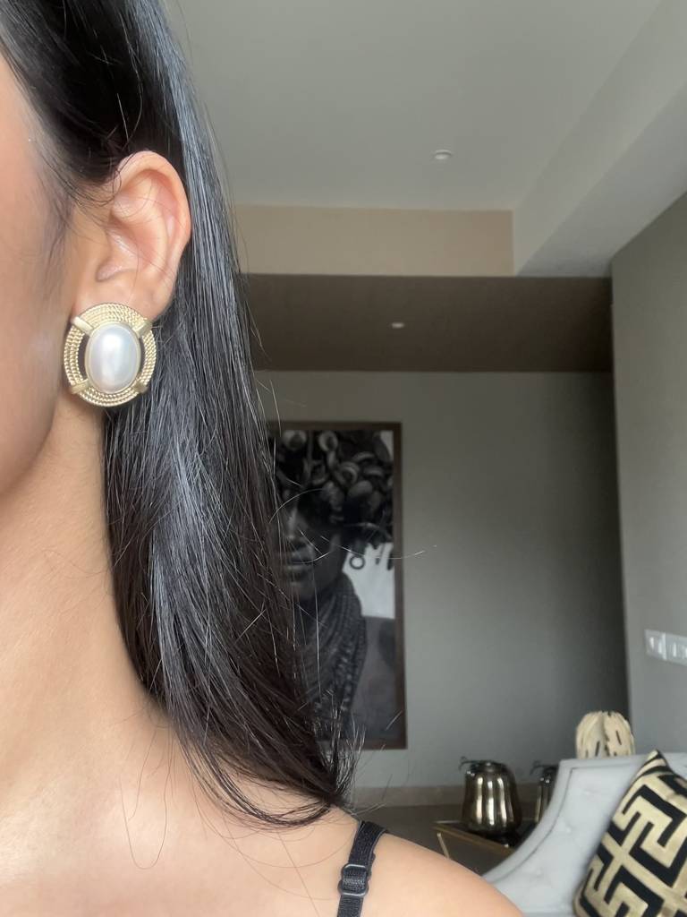 Ari Pearl Studs : MJ03