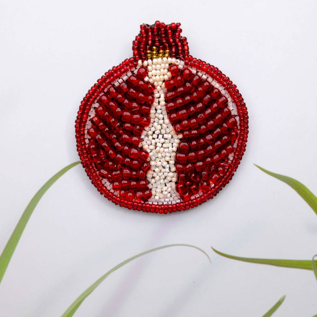 Pomegranate Brooch : BR054NP