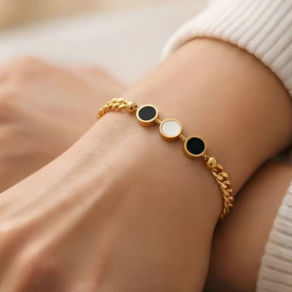 Elysian Black & White Enamel Bracelet : HSPS60MB1367