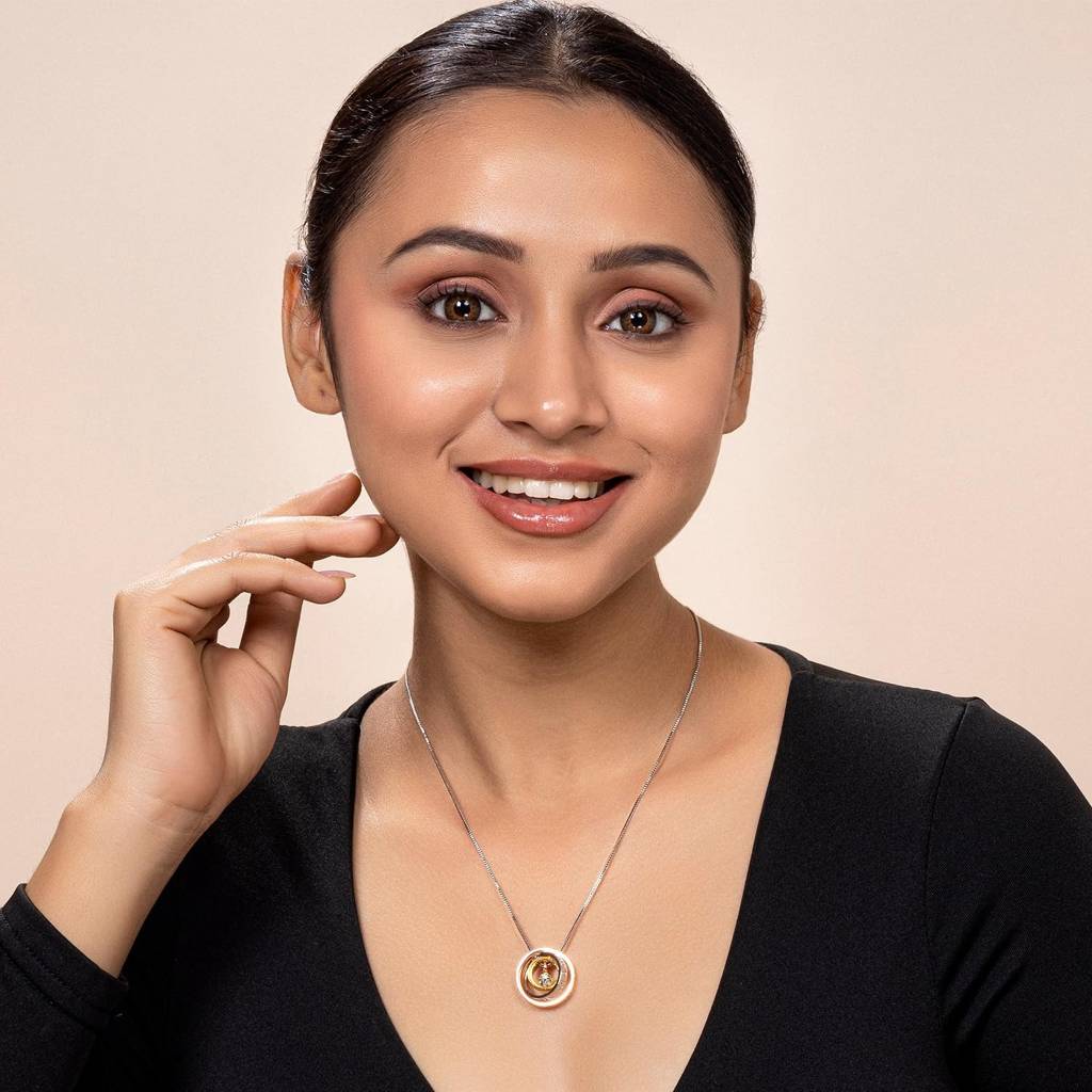 “I Love You Mom” Engraved Script Trinity Pendant Necklace Jewellery For Women Anniversary Birthday Gifts For Mom : PFCP69