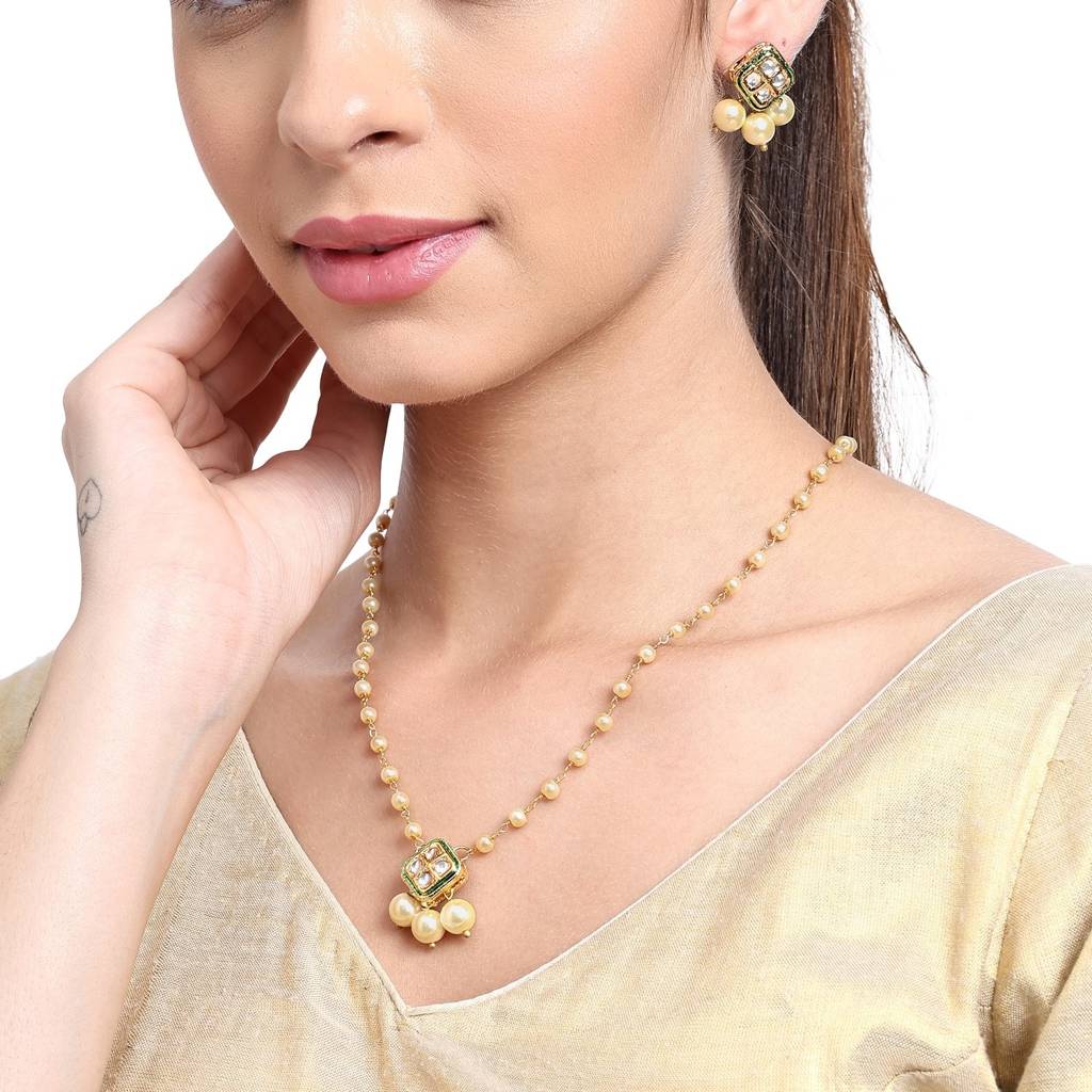 22Kt Gold-Plated Majestic Kundan Pearl Chain Set : PE15019