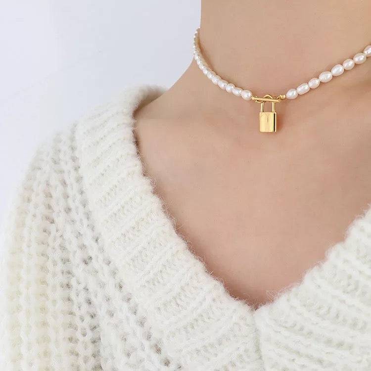 Guardian Pearl Necklace : MJ20