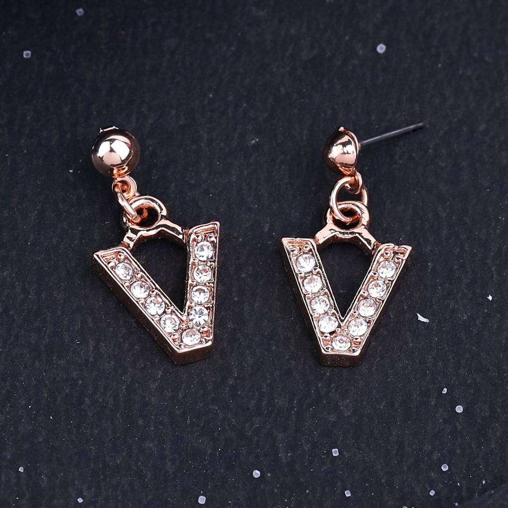 Estele Rosegold Plated Magnificent Medium 'V' Letter Earrings With Crystals For Women : 801701-RG-VER